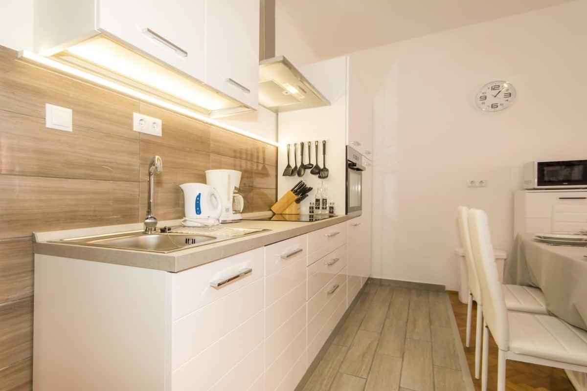 Apartments Mila Klenovica Eksteriør billede