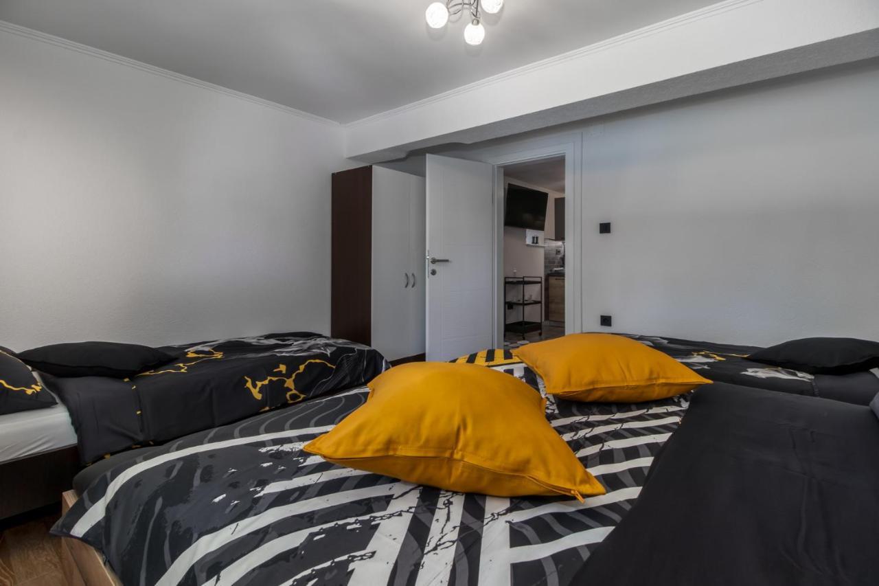Apartments Mila Klenovica Eksteriør billede