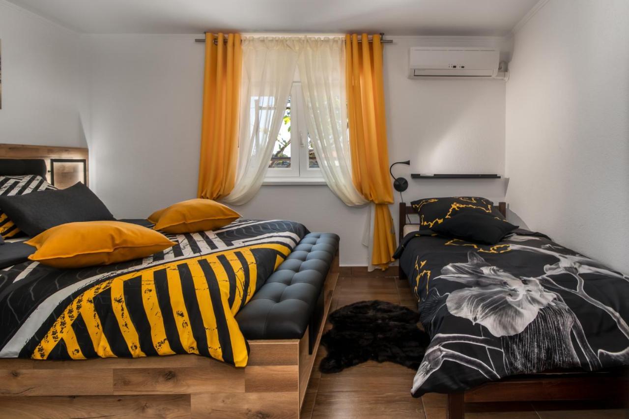Apartments Mila Klenovica Eksteriør billede